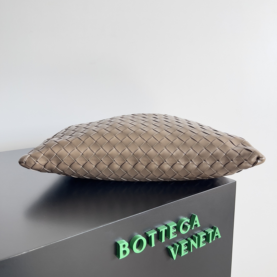 b0tt*ga Ven*ta hop bag-41*20*8cm