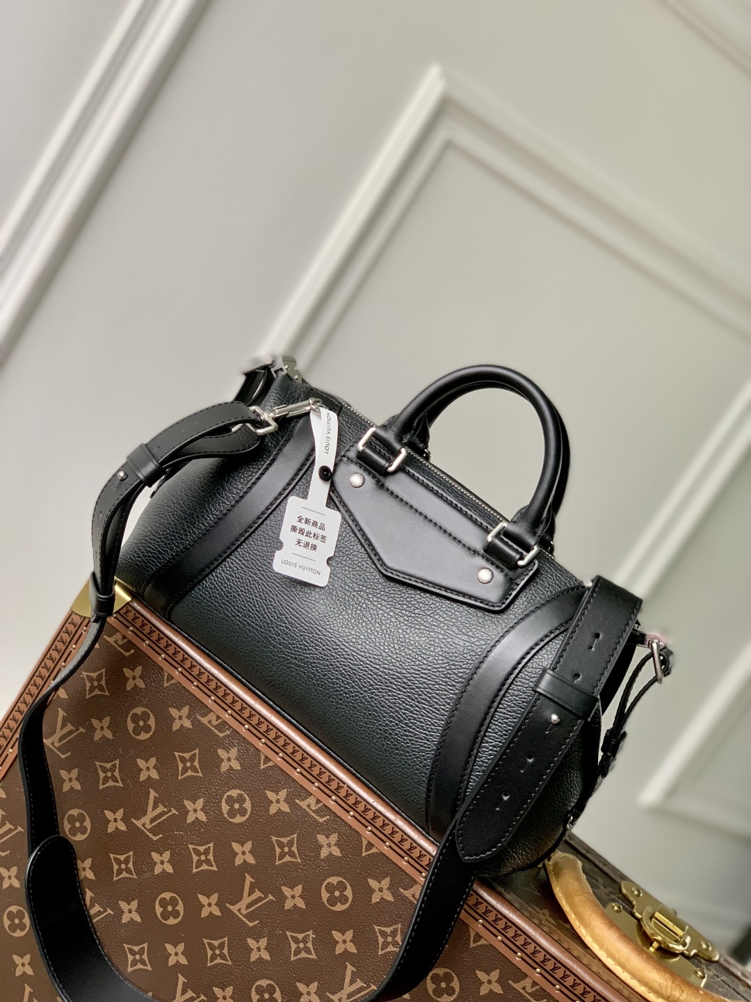 l0vis Vvtt0n biker handbags-m14721-12 x 12 x 30cm