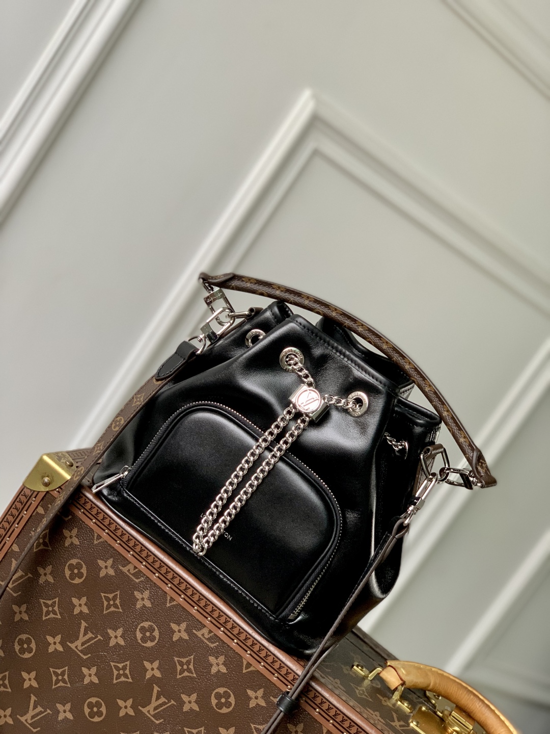 l0vis Vvtt0n no way vibe handbags -22.5 x 15.5 x 24cm