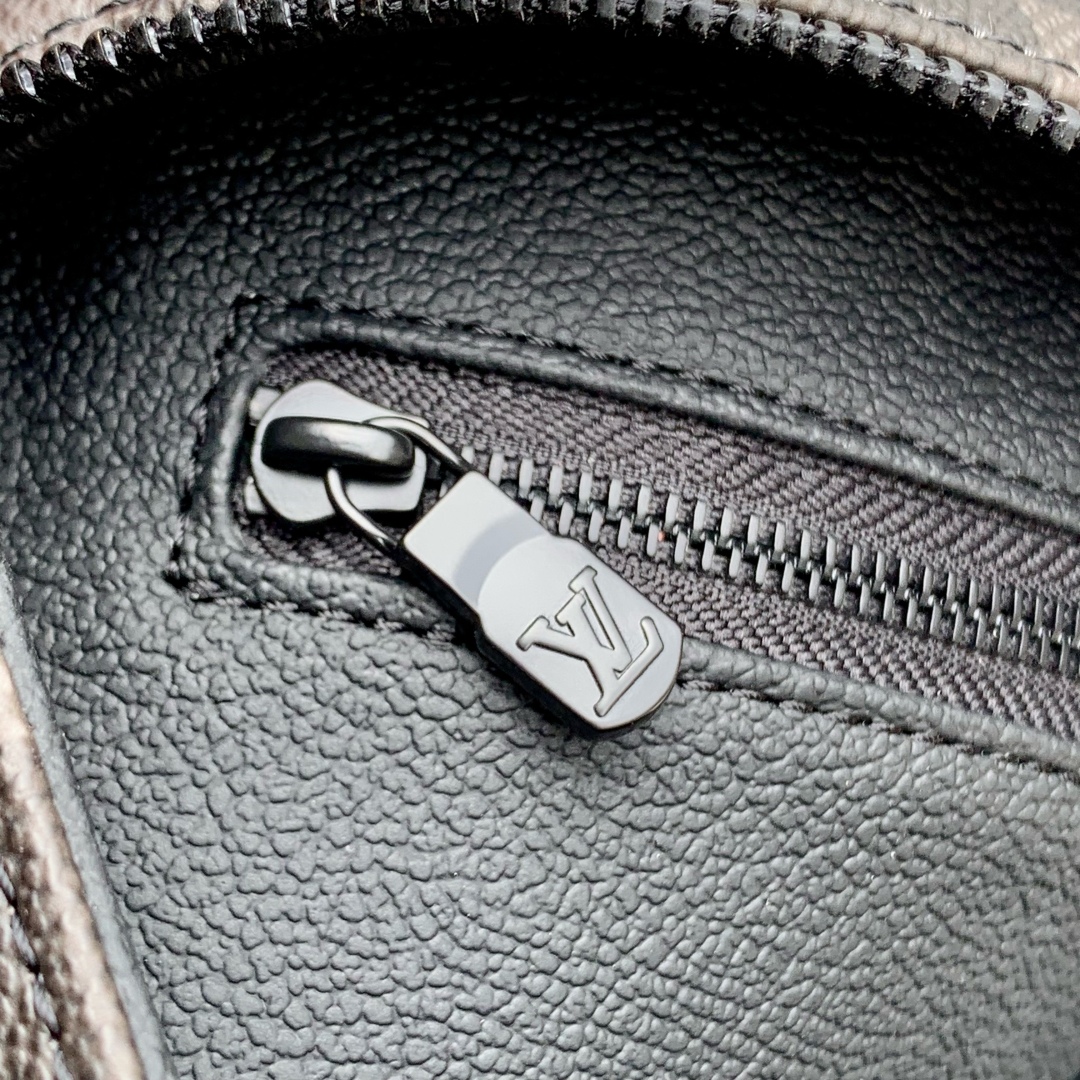 l0vis Vvtt0n locker dopp kit pouch -28 x 15 x 16.5cm