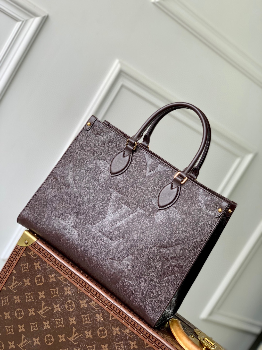 l0vis Vvtt0n onthego handbag-35*27*14cm