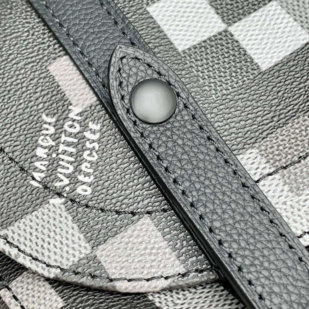 l0vis Vvtt0n christopher backpack m25016-38 x 44 x 12.5cm