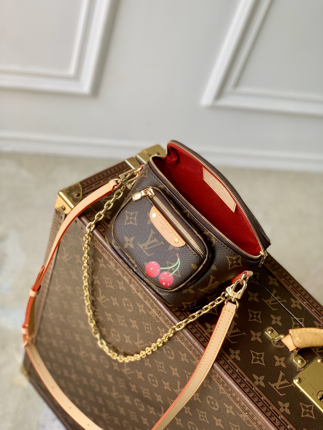 l0vis Vvtt0n mini bumbag-17 x 12 x 9.5cm