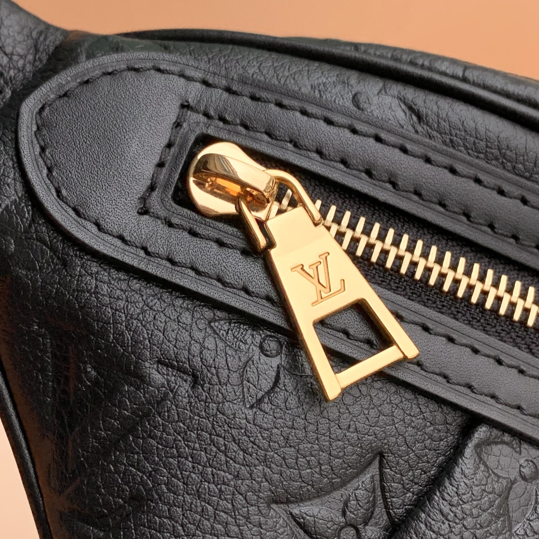 l0vis Vvtt0n high rise bumbag-31 x 15 x 6cm