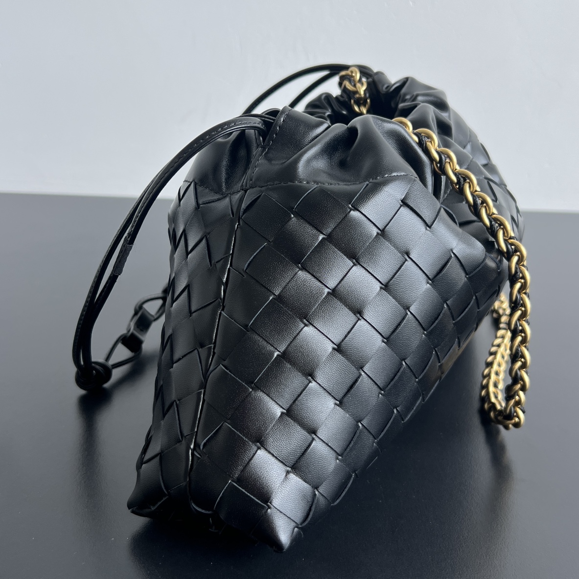 b0tt*ga Ven*ta dust bag-33x19x8cm