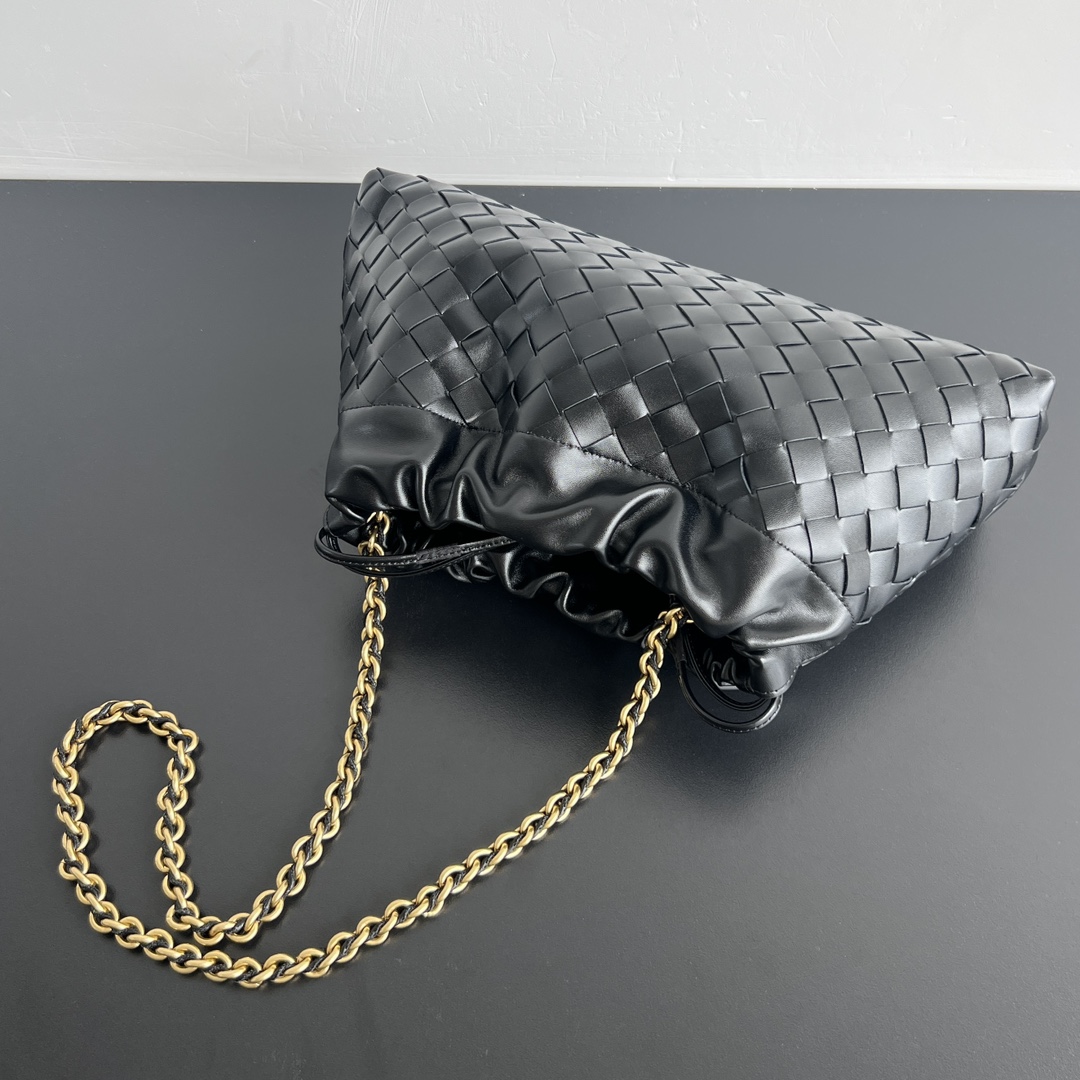 b0tt*ga Ven*ta dust bag-33x19x8cm