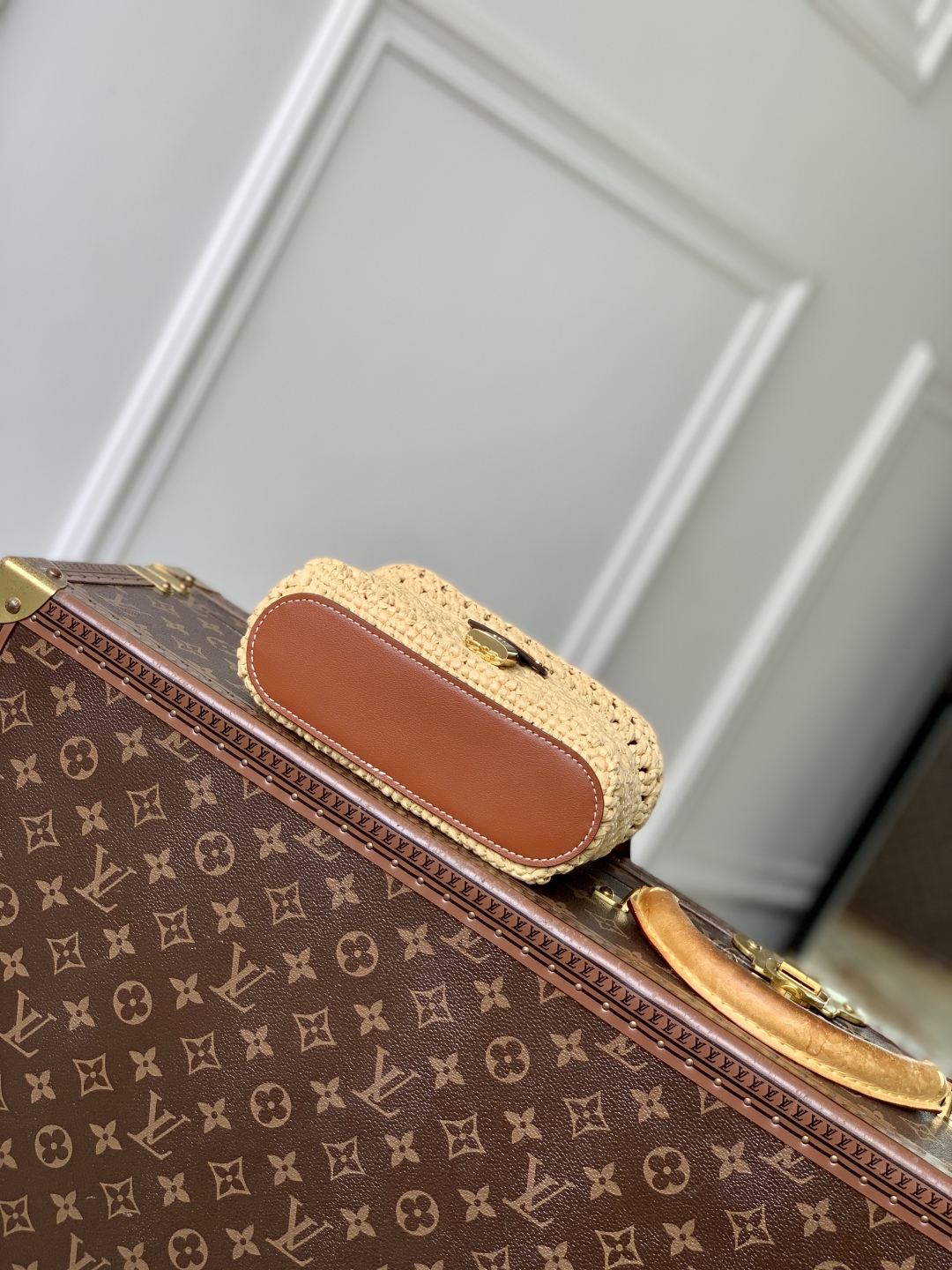 l0vis Vvtt0n vanity chain pouch-11.5x6.5x19cm