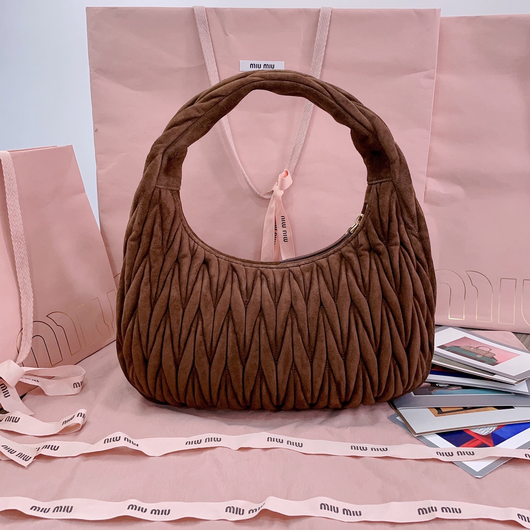 M1v wander bag-29 x 24 x 10cm