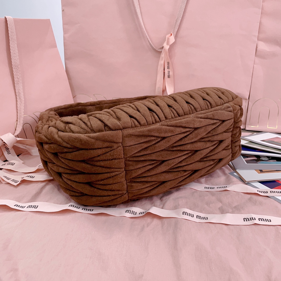 M1v wander bag-29 x 24 x 10cm