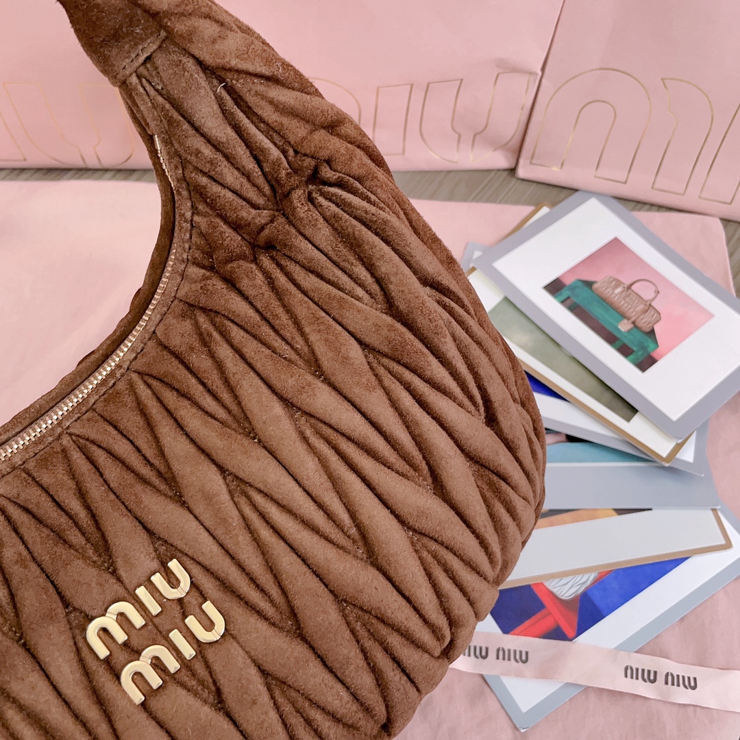 M1v wander bag-29 x 24 x 10cm