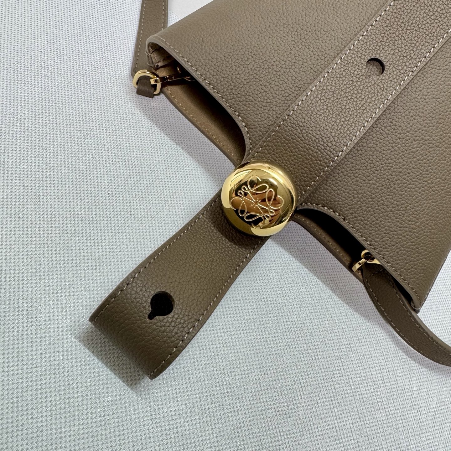Lowee Mini Pebble Bucket Bag-16*16*19.5CM