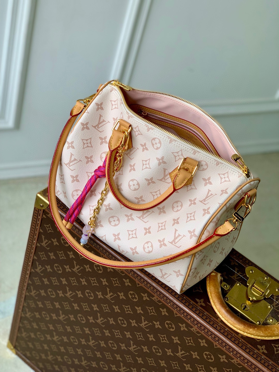 l0vis Vvtt0n speedy soft 30 lucky-21 x 17 x 30cm