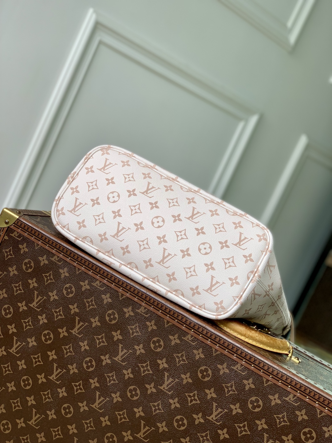 l0vis Vvtt0n neverfull inside out mm-25665-31 x 28 x 14cm