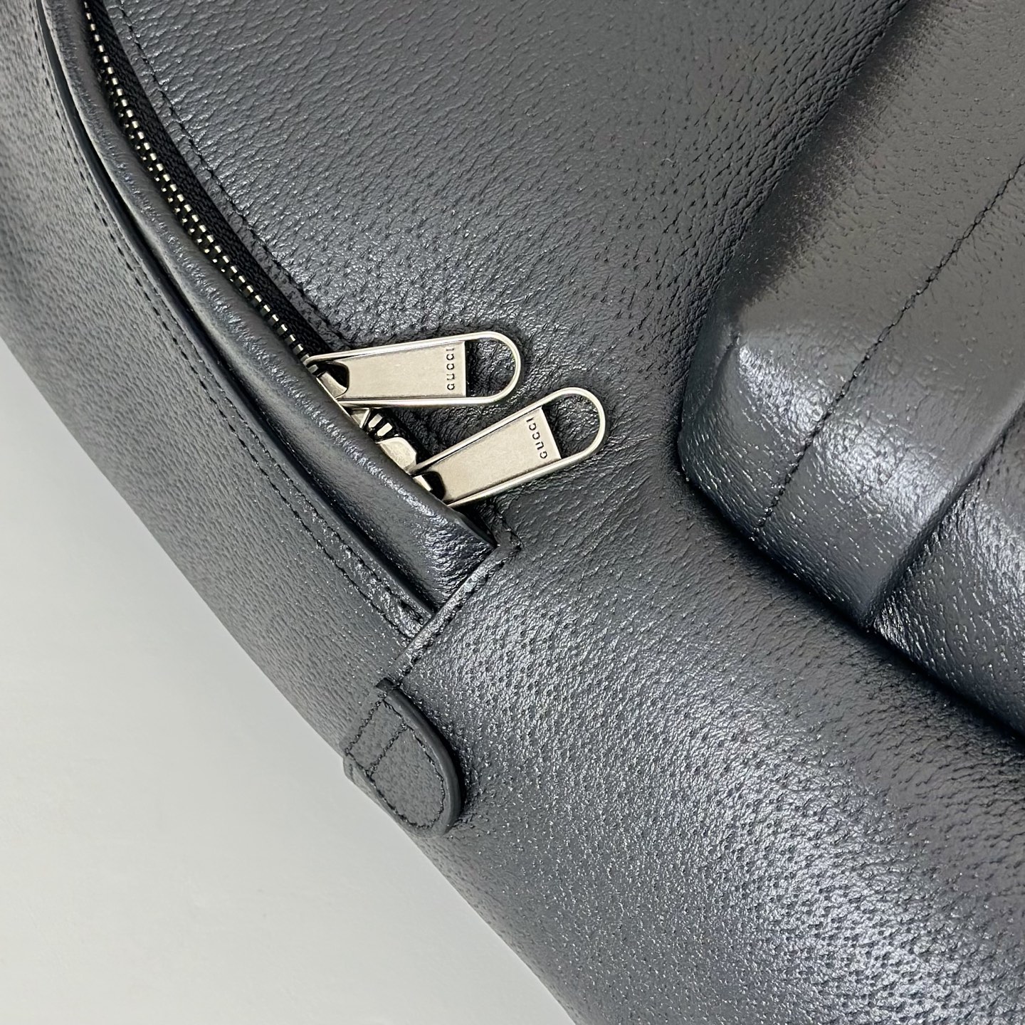 Gvc*1 ophidia medium backpack in black soft leather-36.5*41*18cm