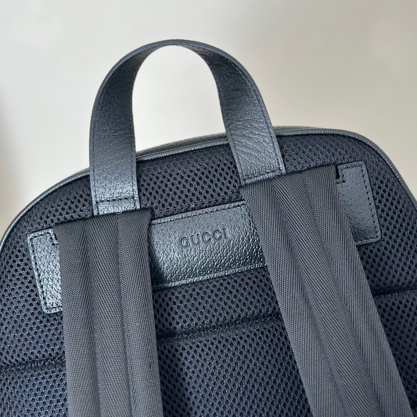Gvc*1 ophidia medium backpack in black soft leather-36.5*41*18cm