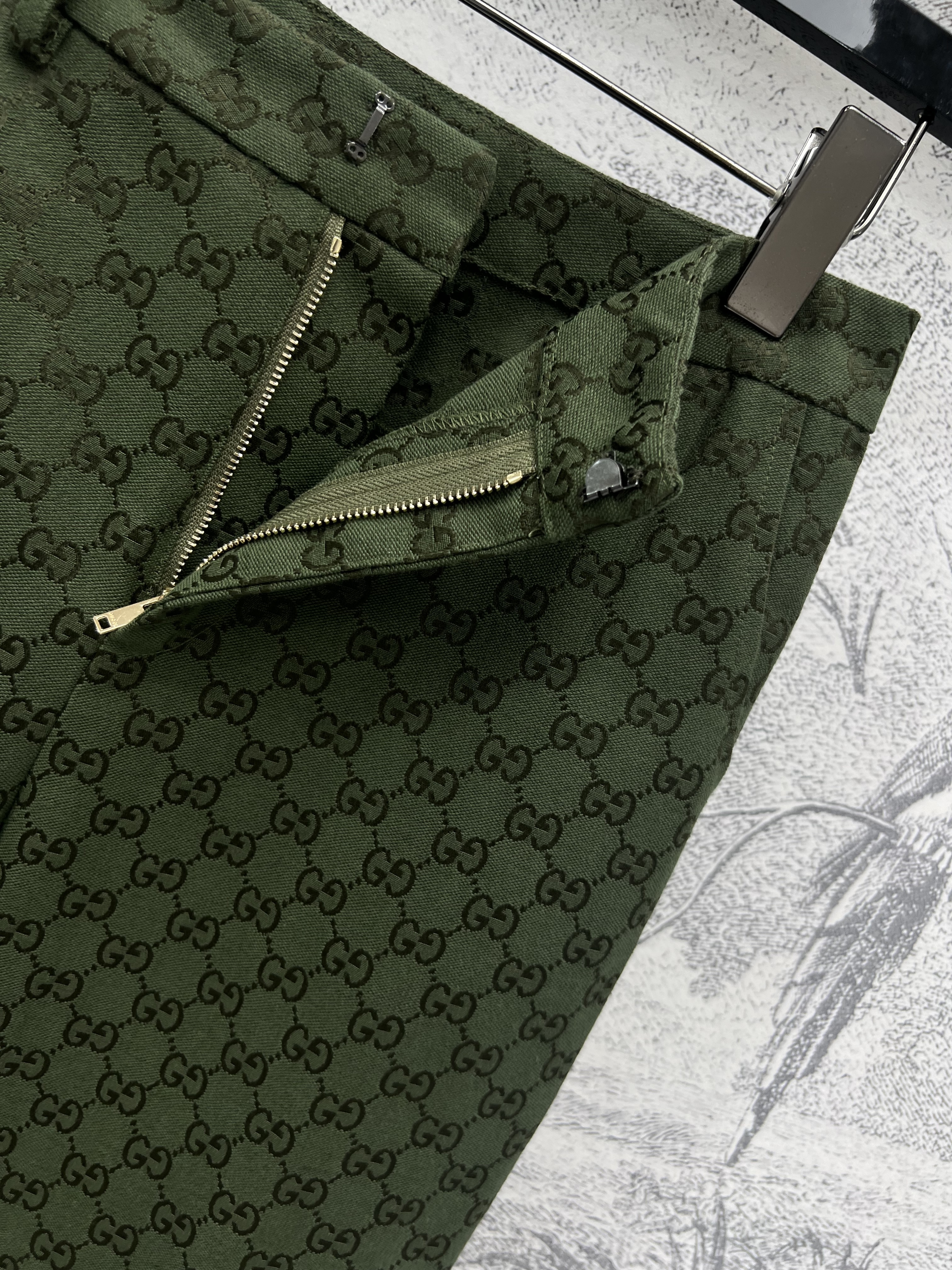 Gv*c high-waisted straight-leg pants in signature green gg jacquard