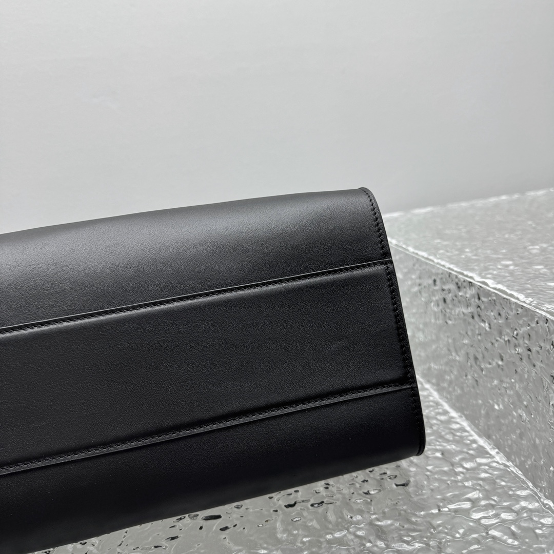 The R0w marlo 14 bag-35*26*16cm