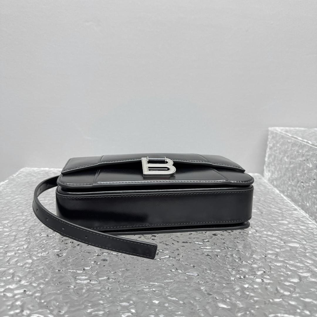 Ba1en*iaga hourglass bag-26*18*7cm