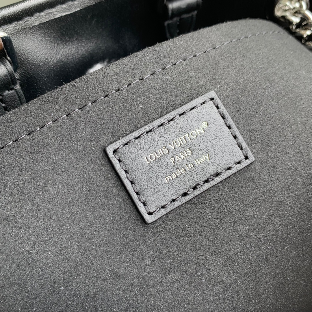 l0vis Vvtt0n vibe off duty backpack-25 x 10 x 24cm