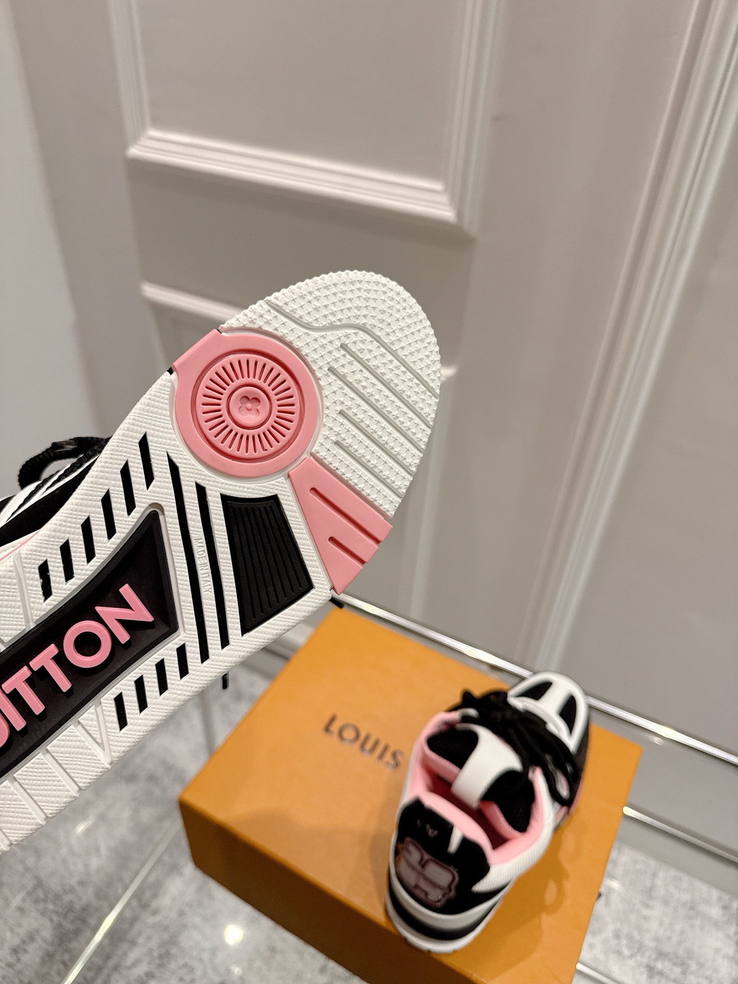 l0vis Vvtt0n skate sneaker(eu35-45)