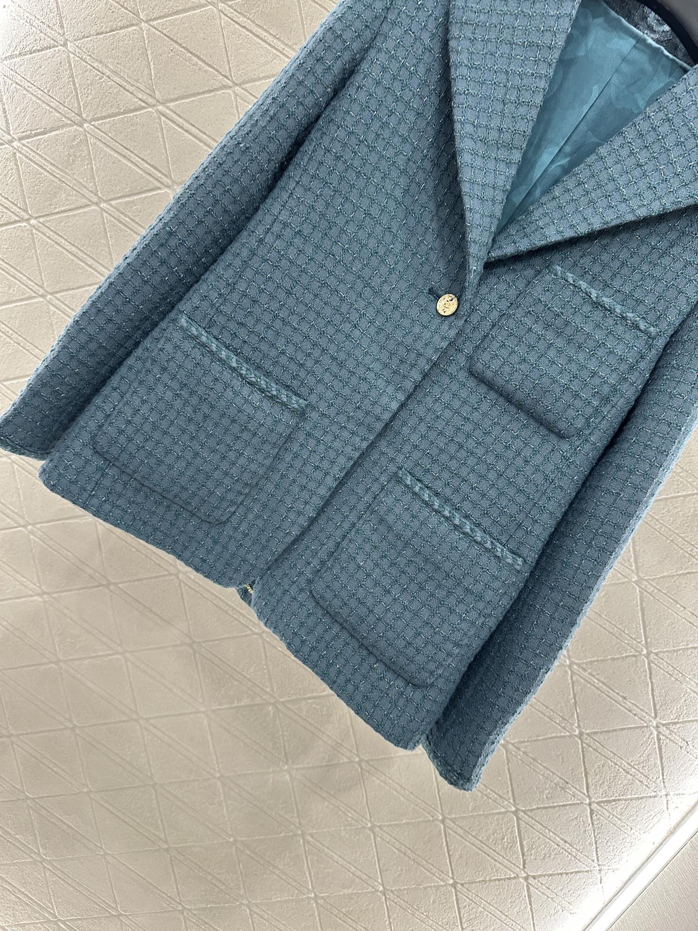 Ch@nel woolen cloth