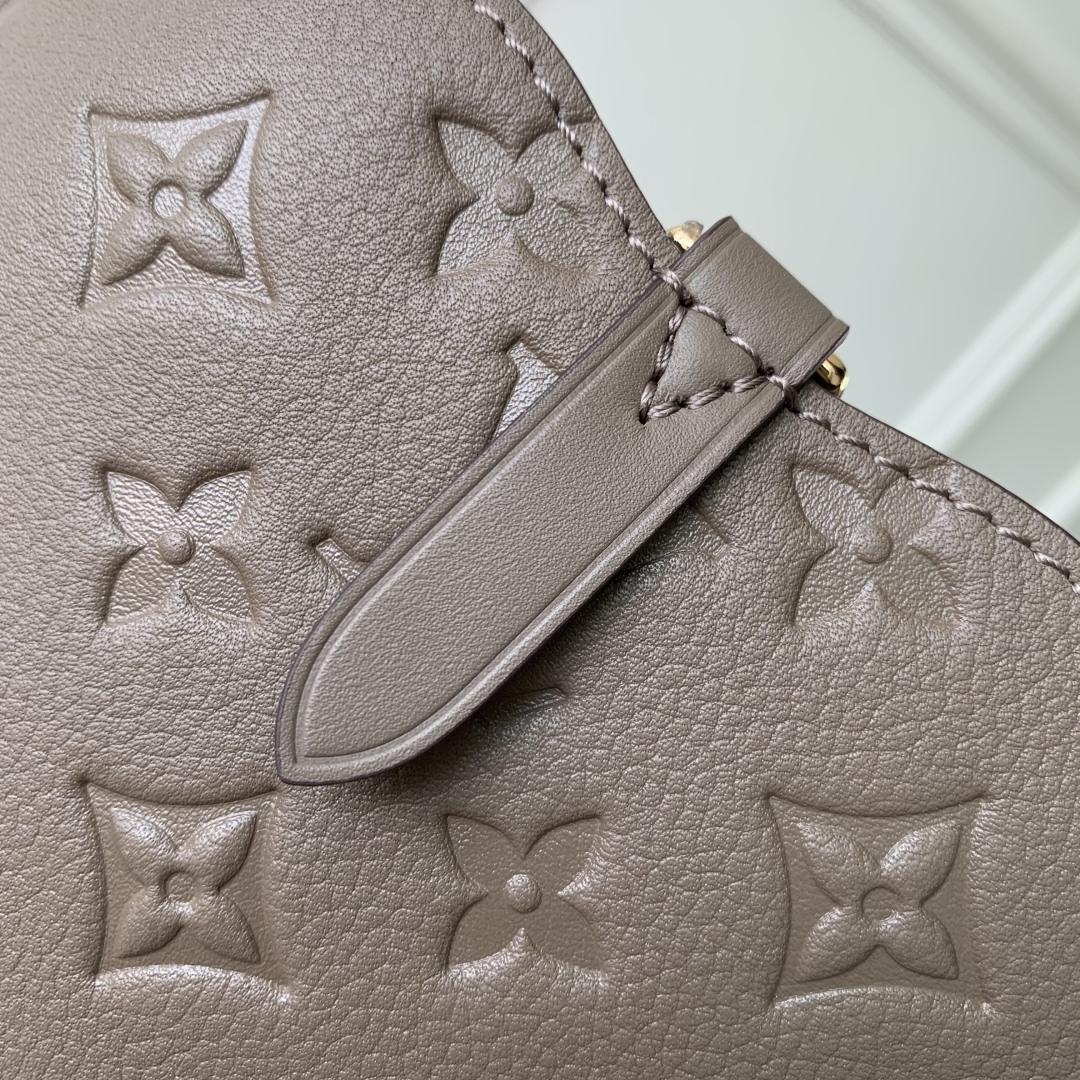 l0vis Vvtt0n monogram empreinte-22 x 15 x 40cm