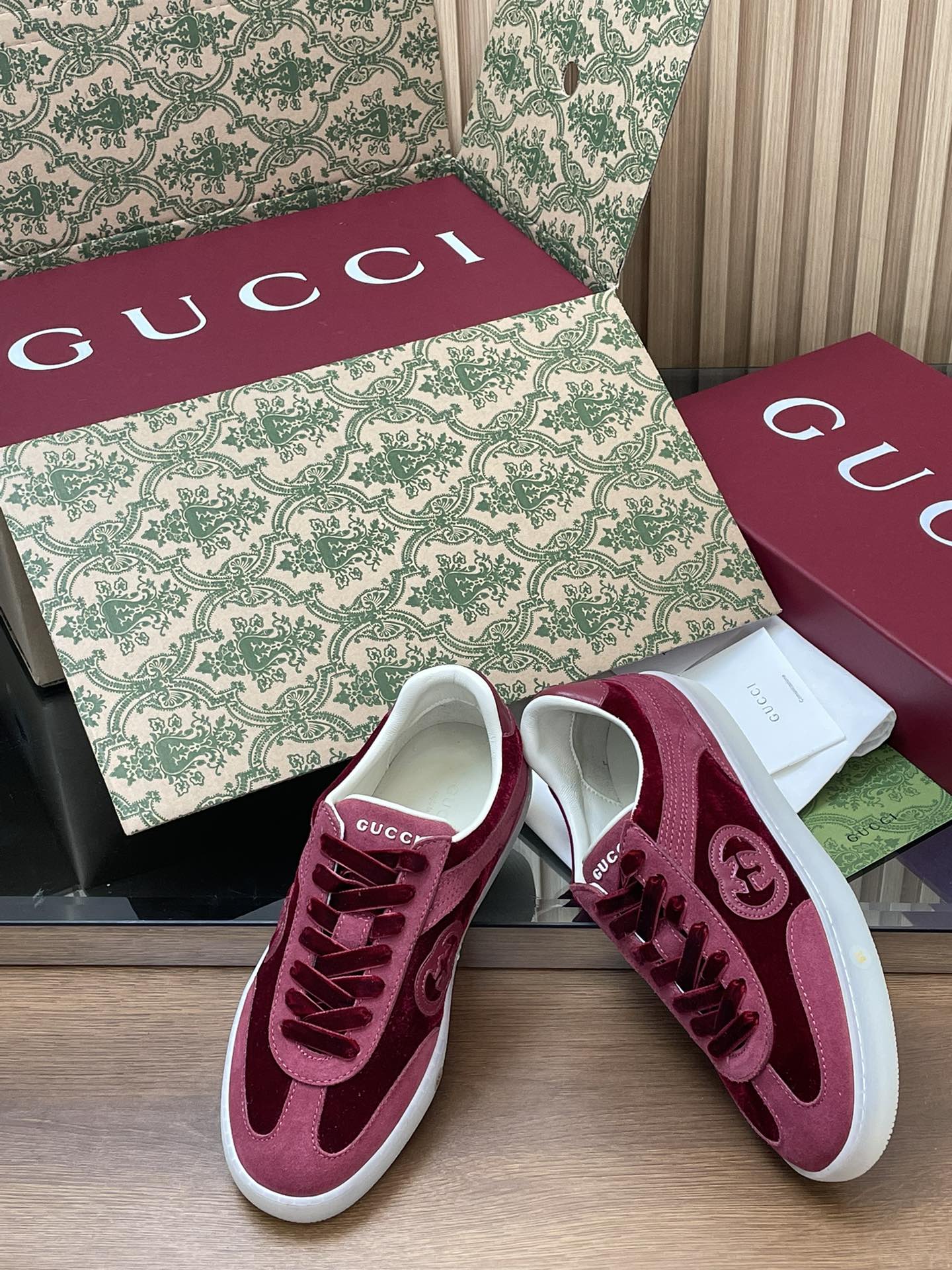 Gvc*1 sneakers