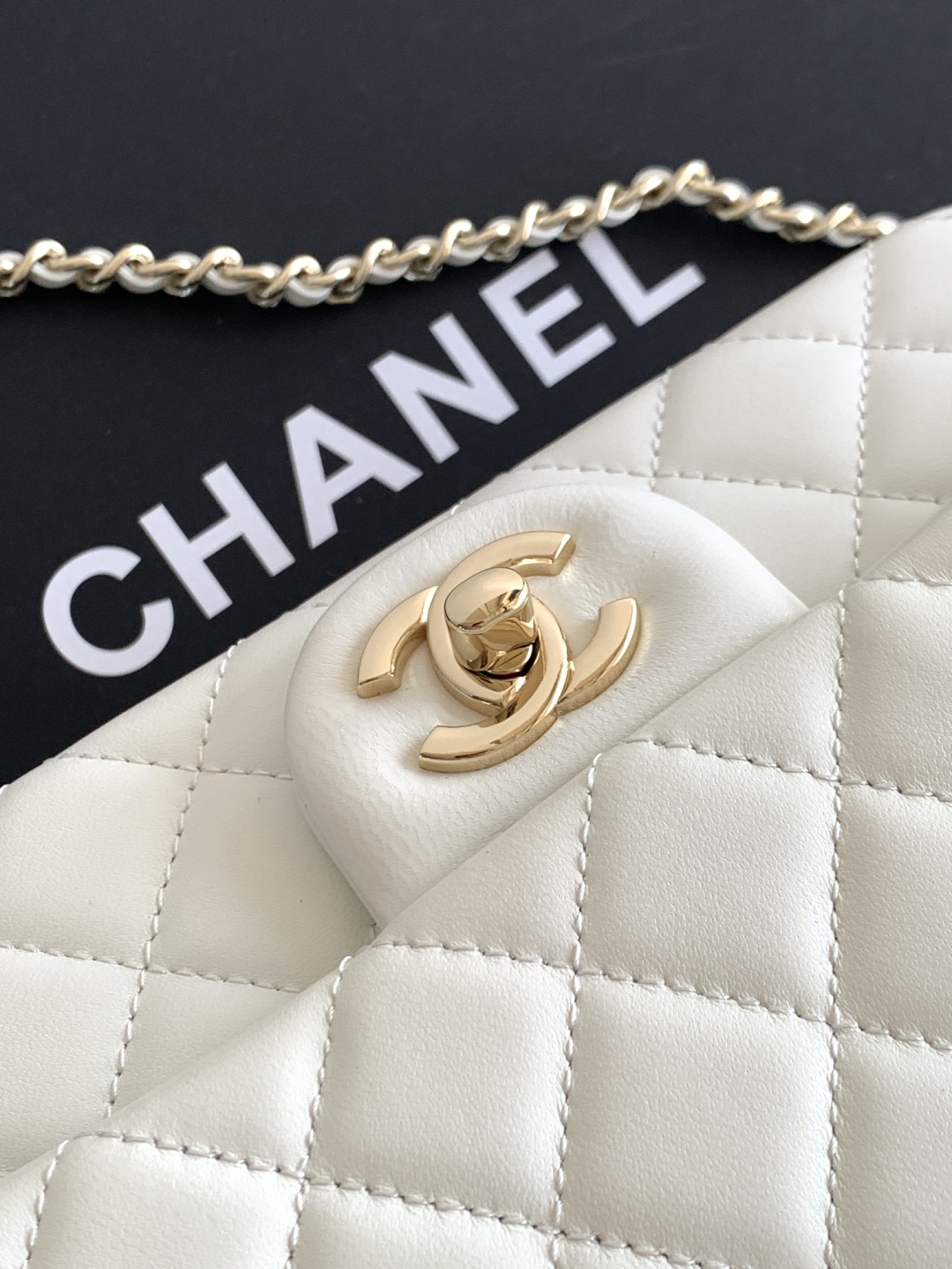 Ch@nel Flap Bag Mini CF handle -20x12x6cm