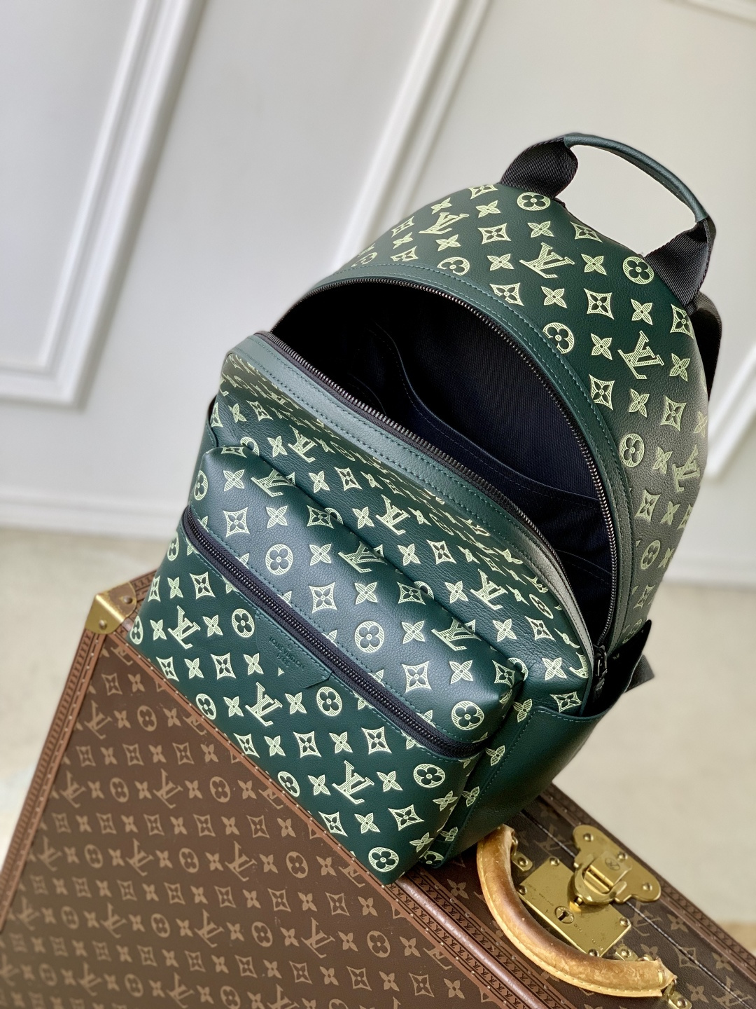 l0vis Vvtt0n discovery backpack-30*40*20cm