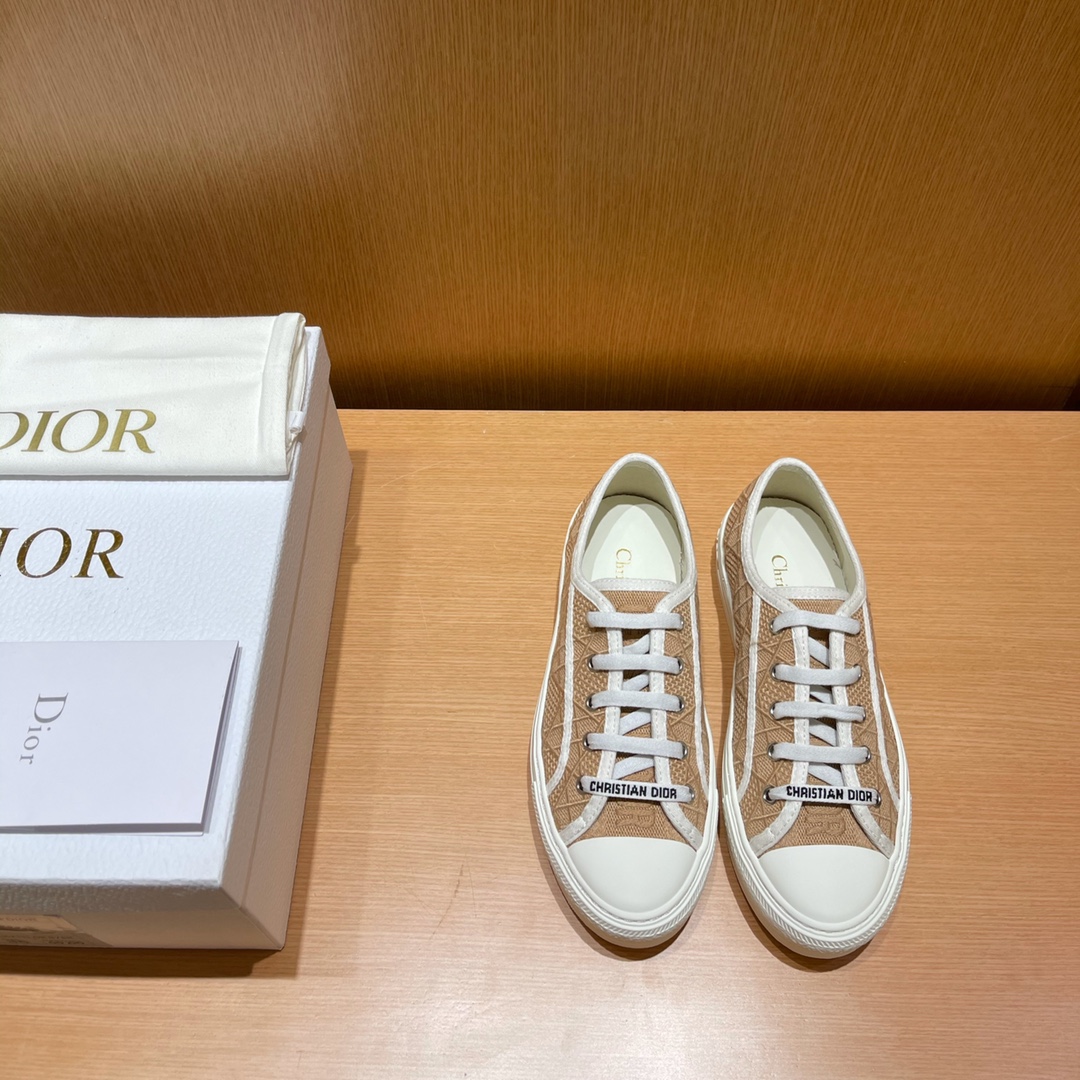 D*or sneakers