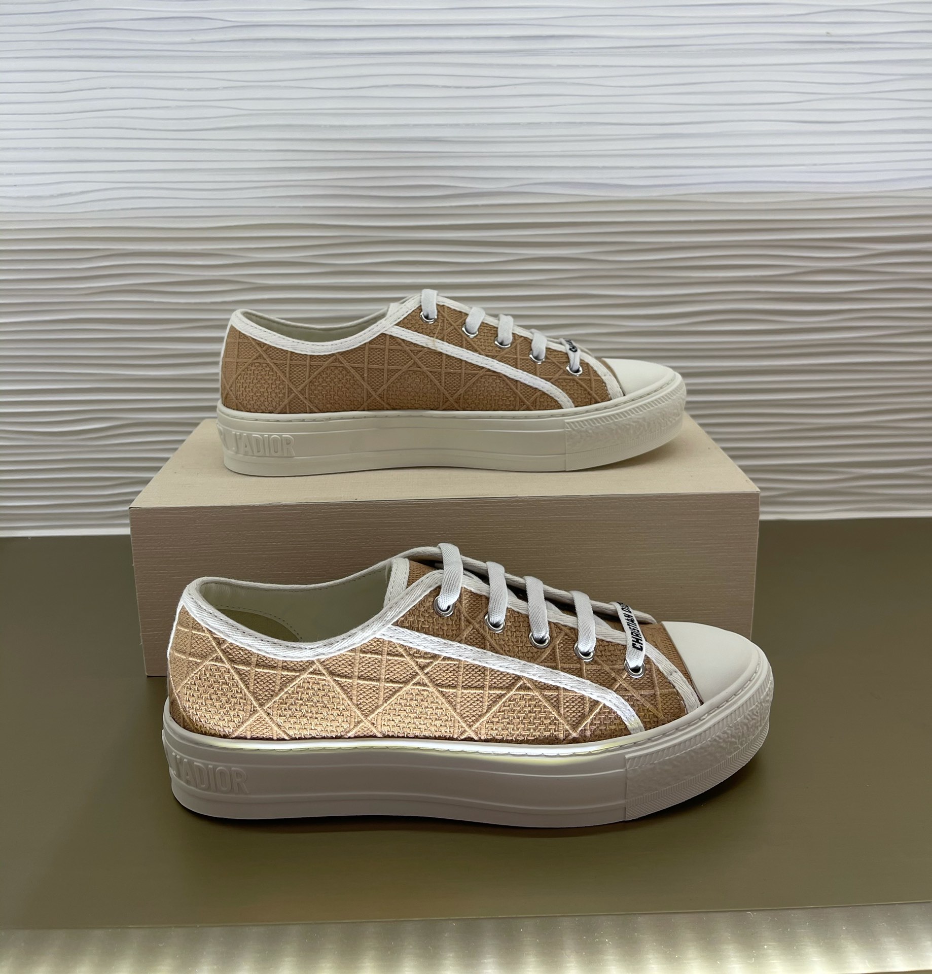 D*or sneakers