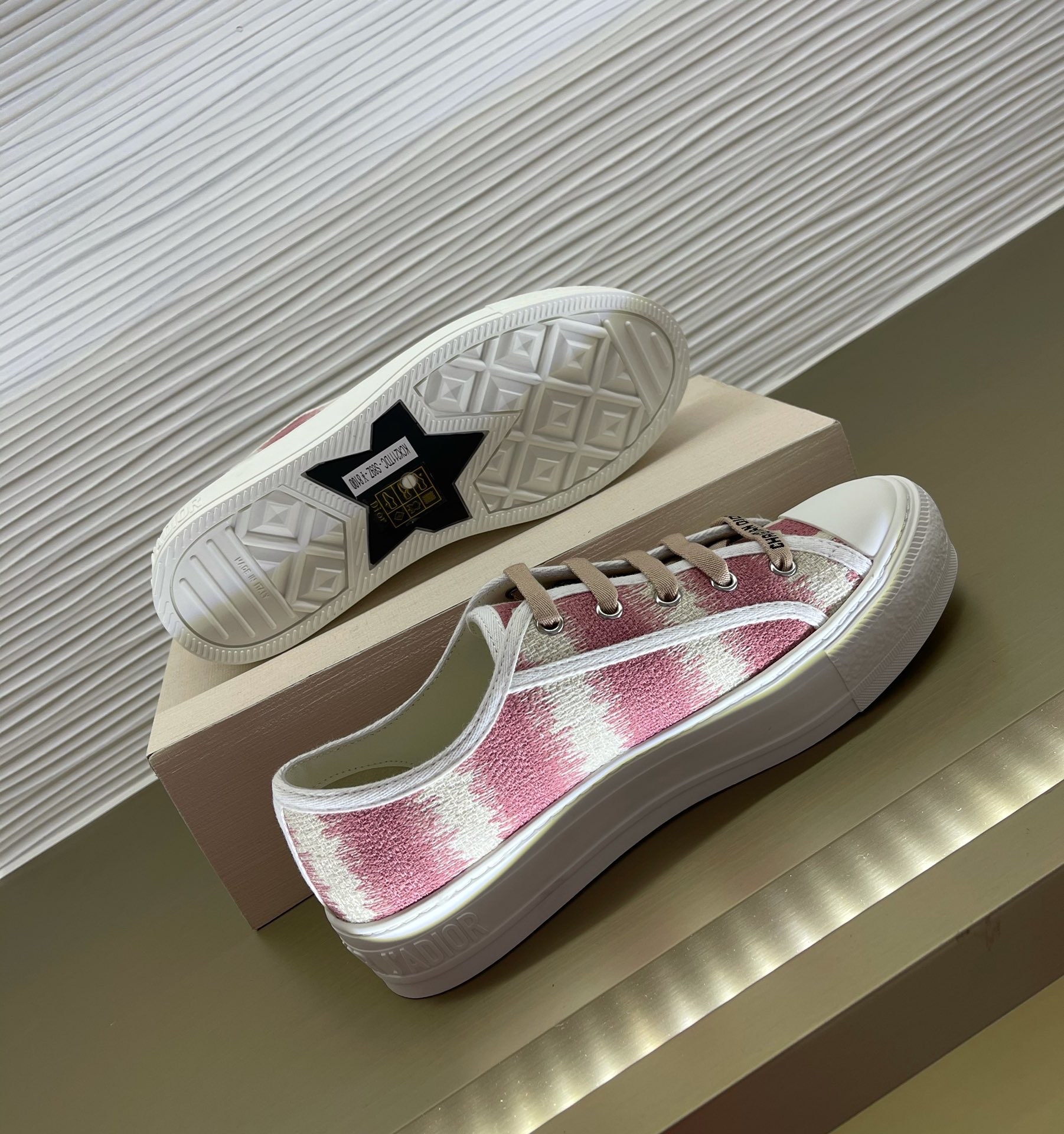 D*or sneakers