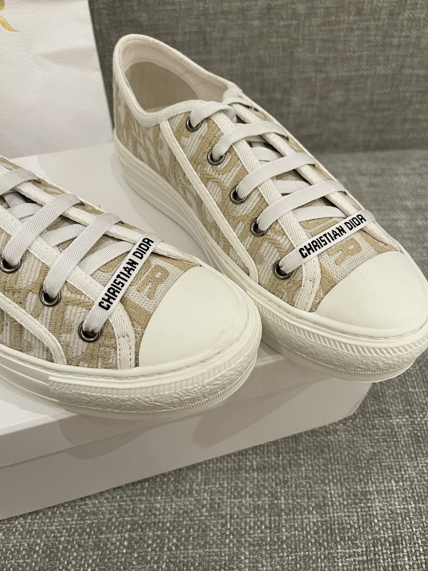 D*or sneakers