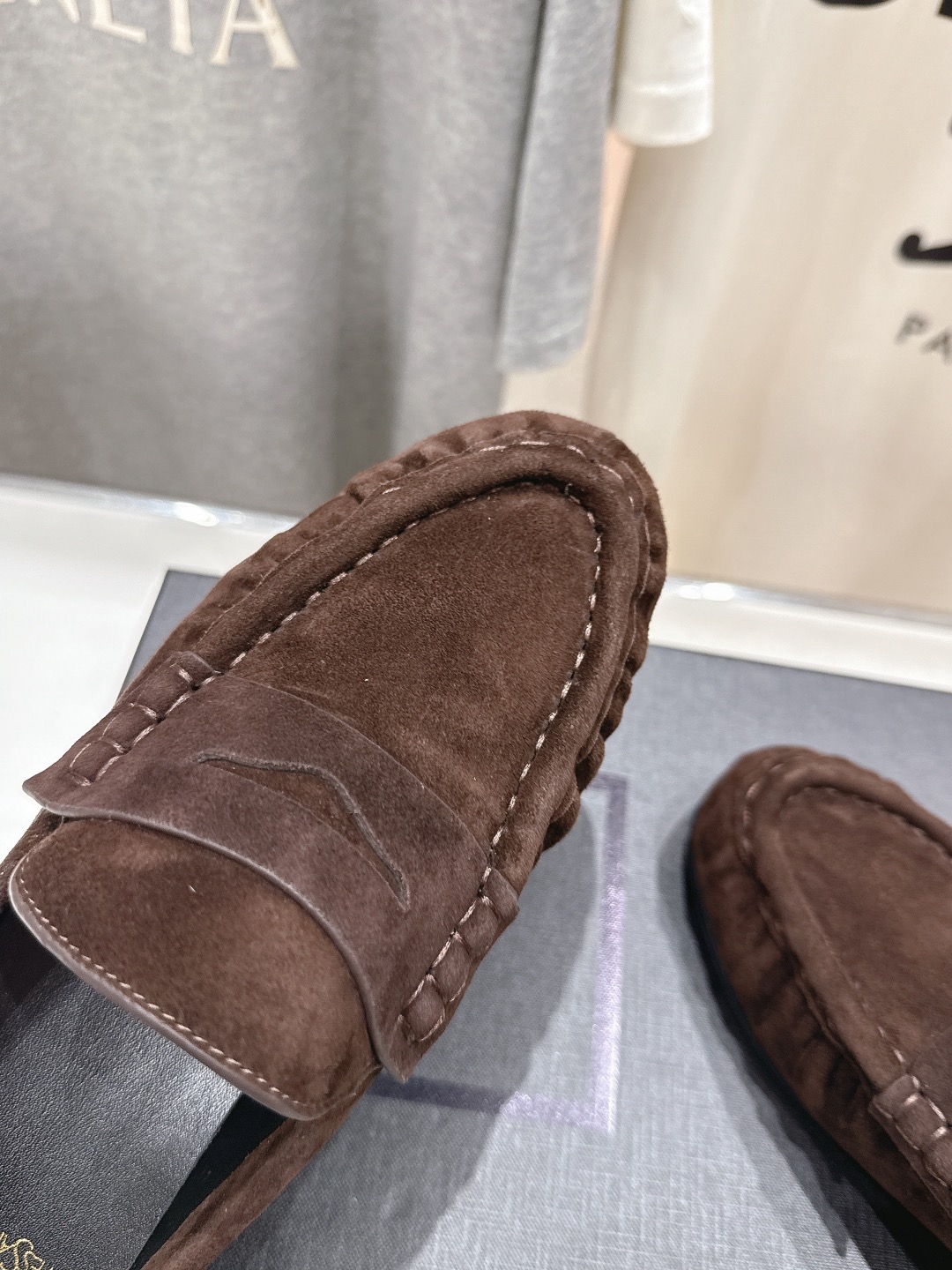 Y51 loafer